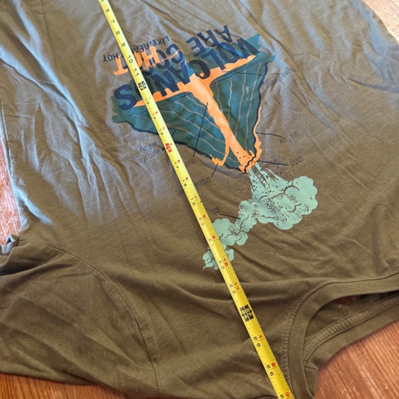Cat & Jack “Volcanoes Are Hot” Graphic Tee - Boys Husky XL (16/18) - Picture 4 of 5